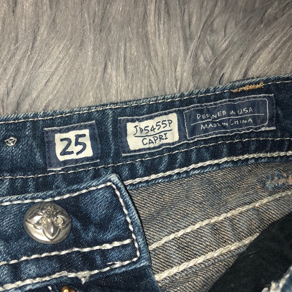 Miss Me Capris - Picture 3 of 7